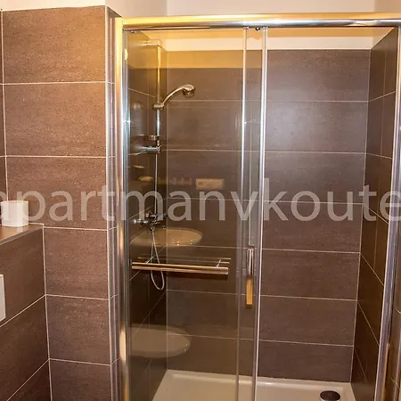 V Koutech Apartment *