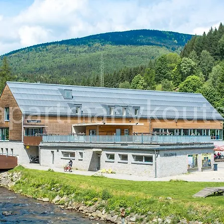 Апартаменты V Koutech *